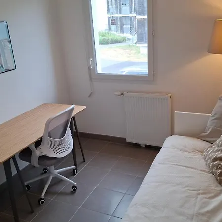 別荘 Pleasant 2 Bedroom House - 2 Parking Spaces *
