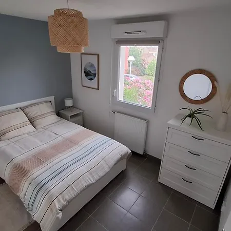 Pleasant 2 Bedroom House - 2 Parking Spaces Ferienhaus *